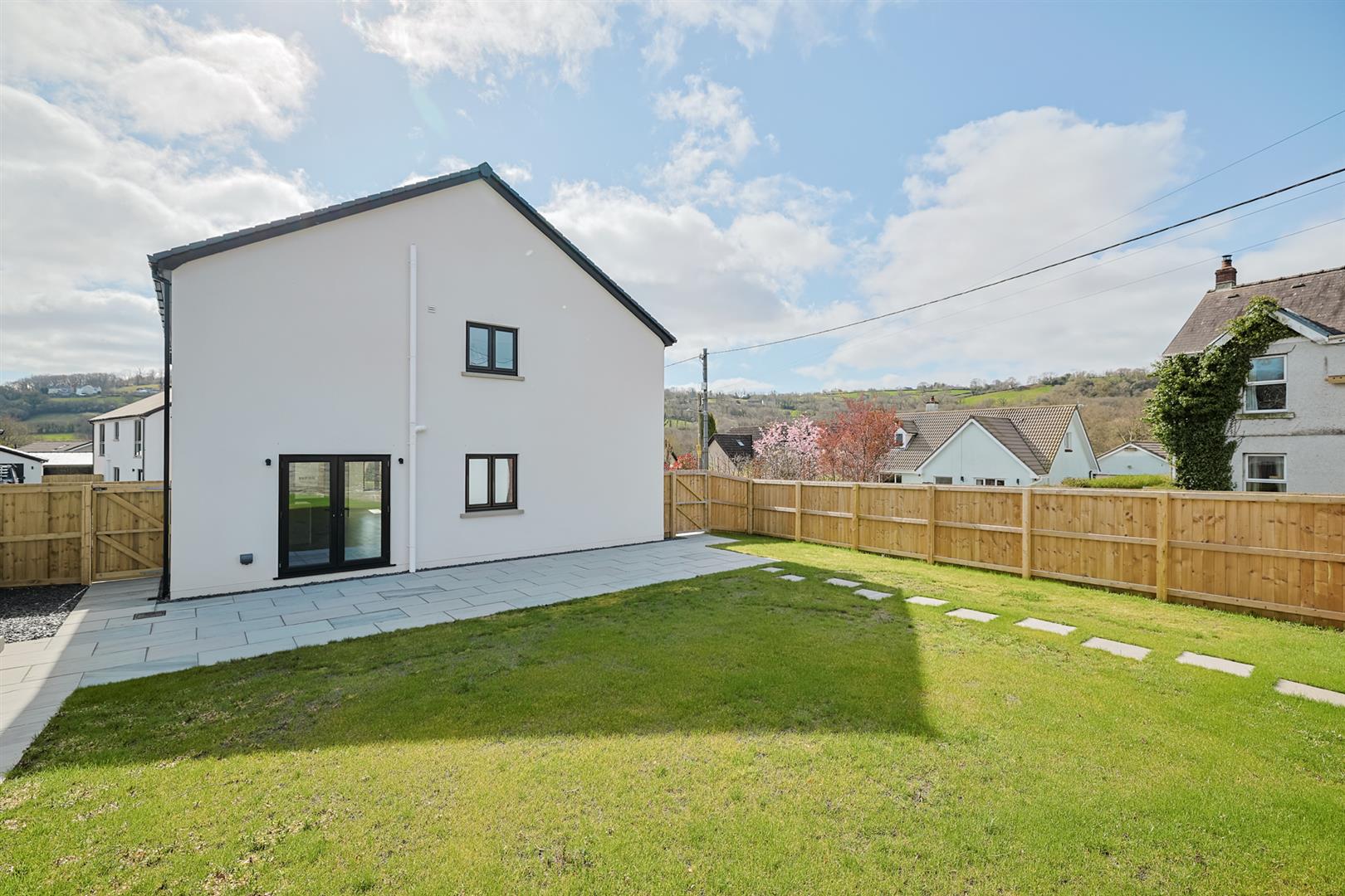 Clos Yr Ysgol, Milo, Llandybie, Ammanford, SA18 3PU